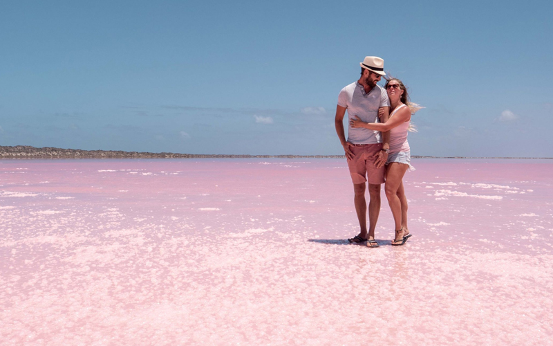 New Australia with Bali - Perth Pink Lake Pinnacles